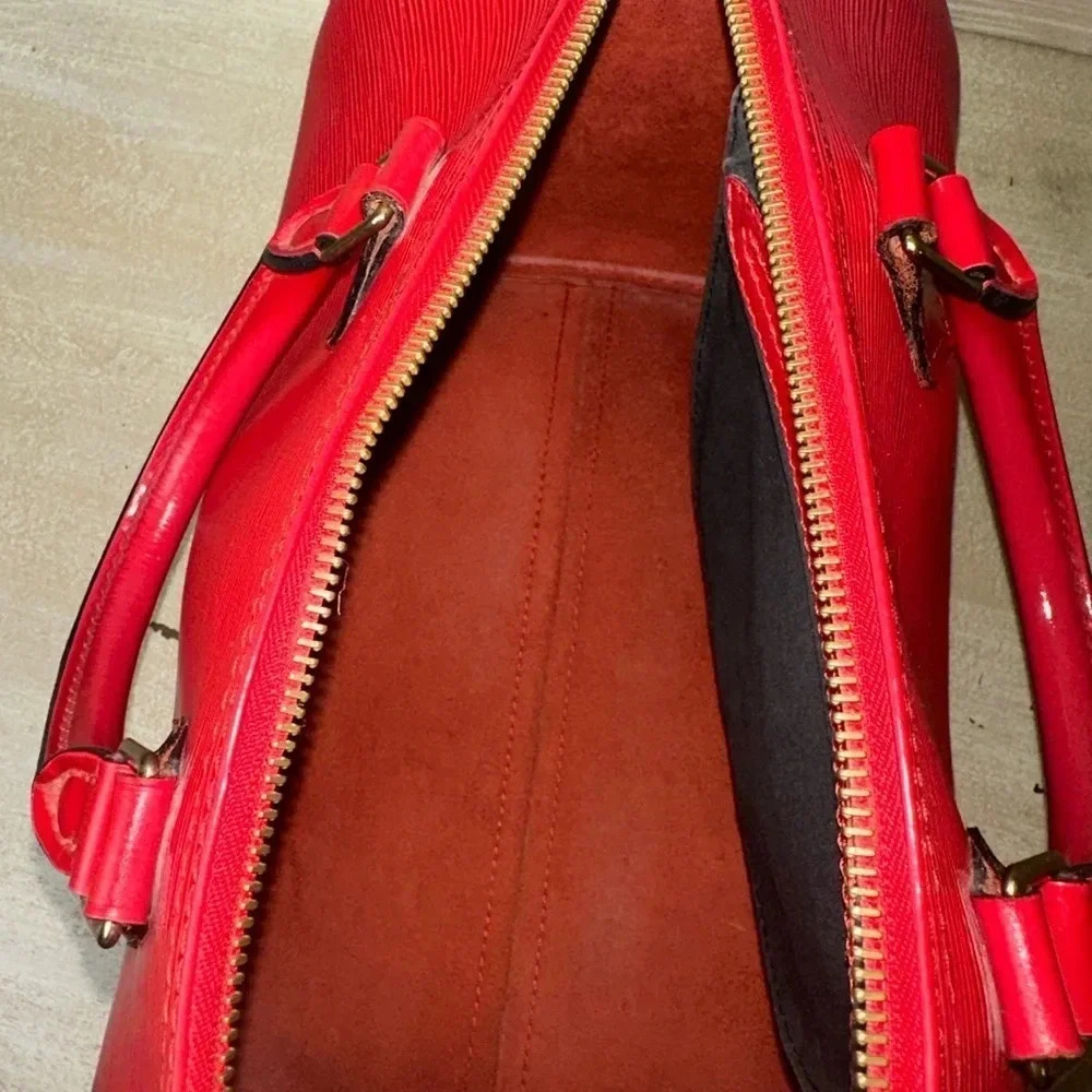Authentic Red Epi Louis Vuitton Speedy 30‎ - Picture 12 of 16